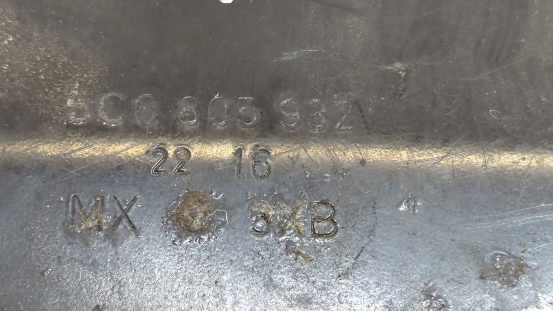 Кронштейн фар правый