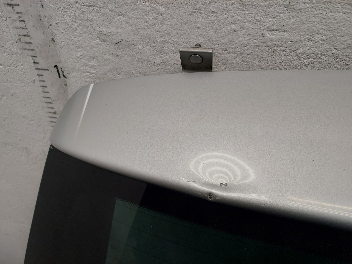 Дверь багажника