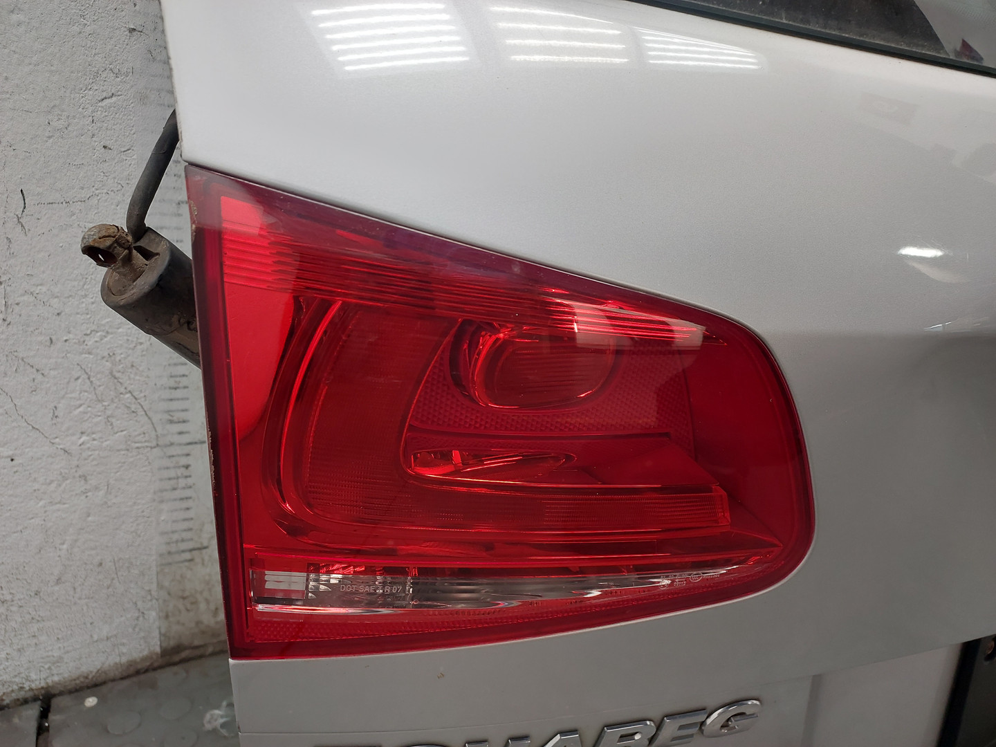 Дверь багажника