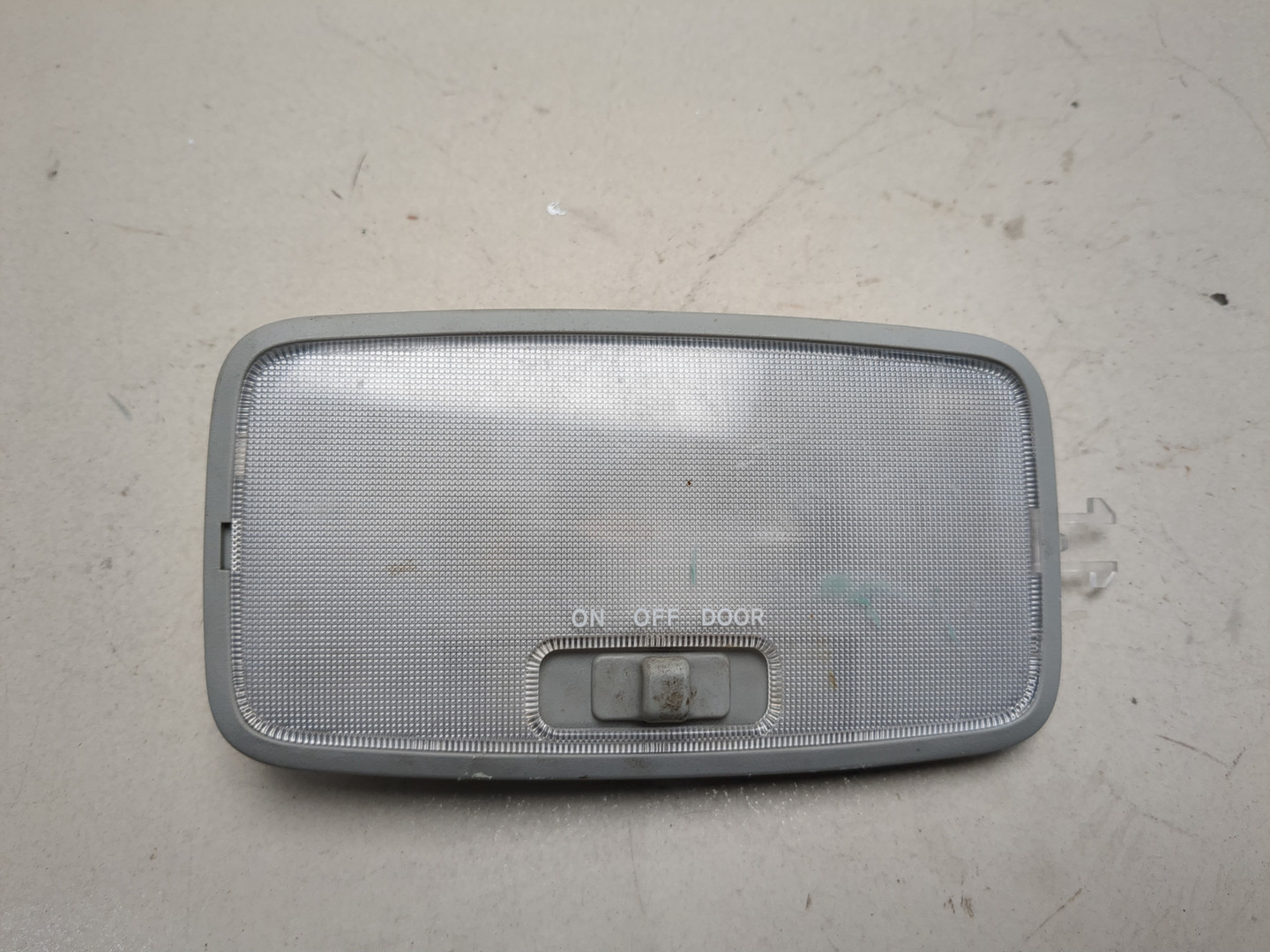 Плафон салонный