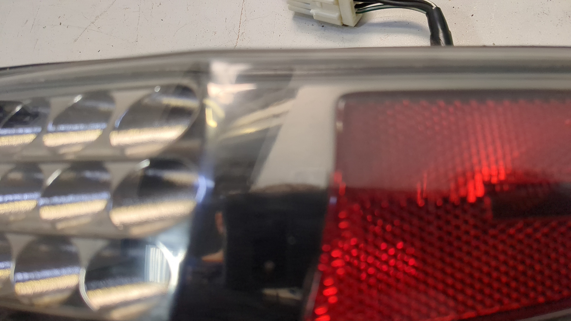 Фонарь задний правый