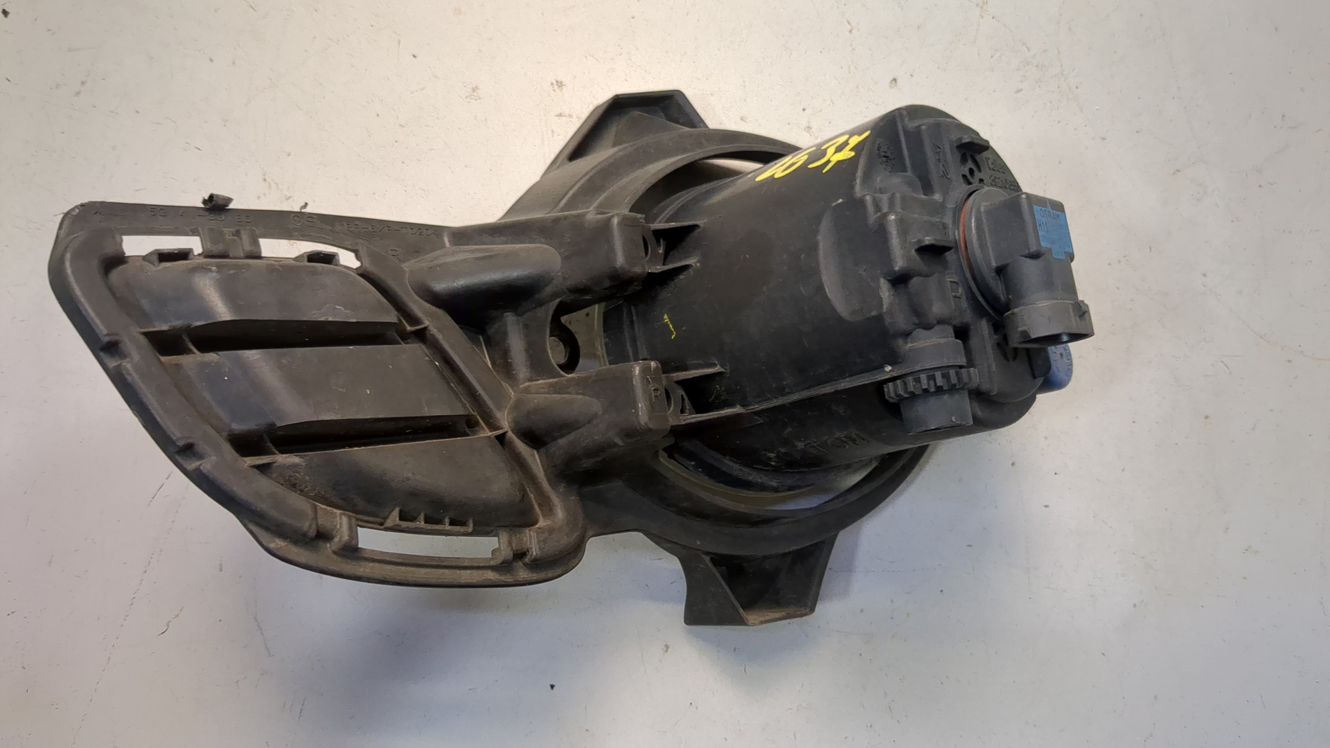 Фара противотуманная правая