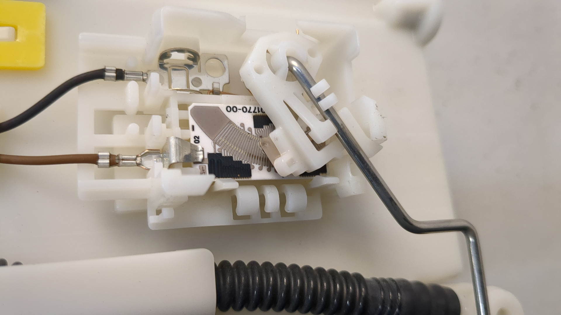 Насос топливный электрический