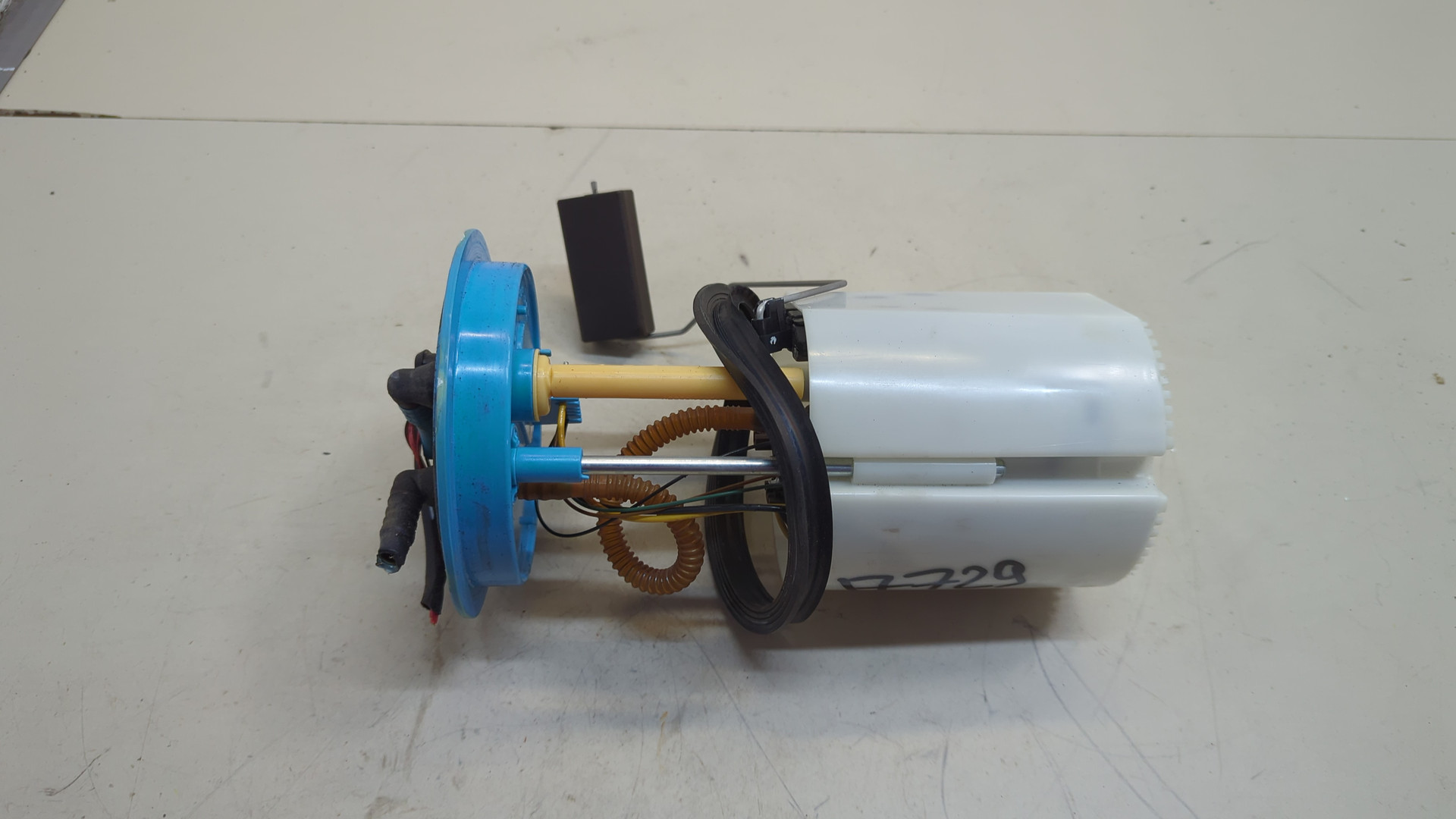 Насос топливный электрический