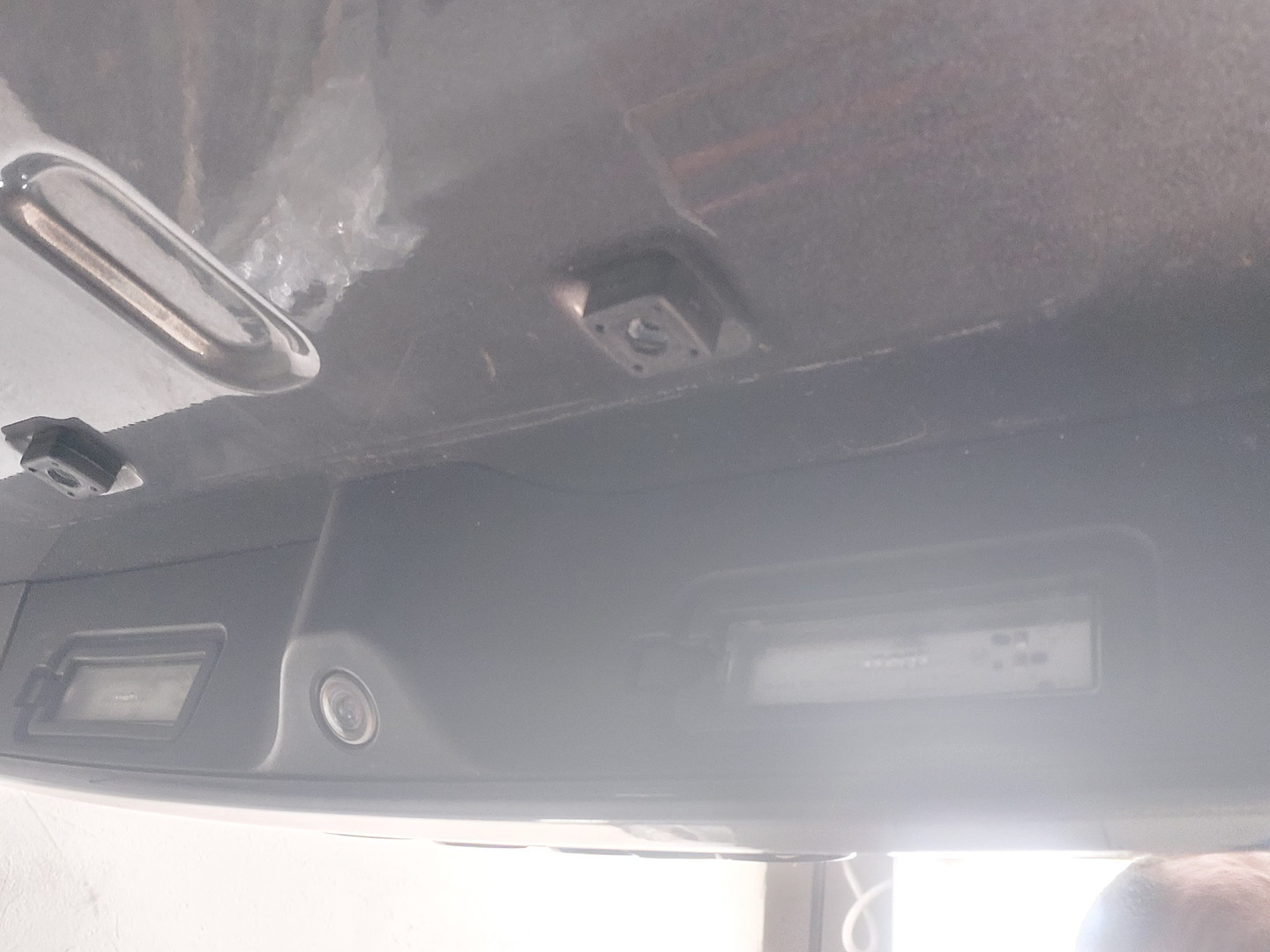 Дверь багажника