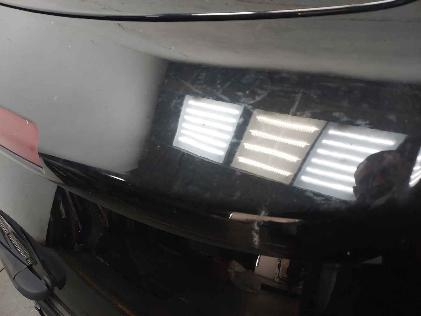 Дверь багажника