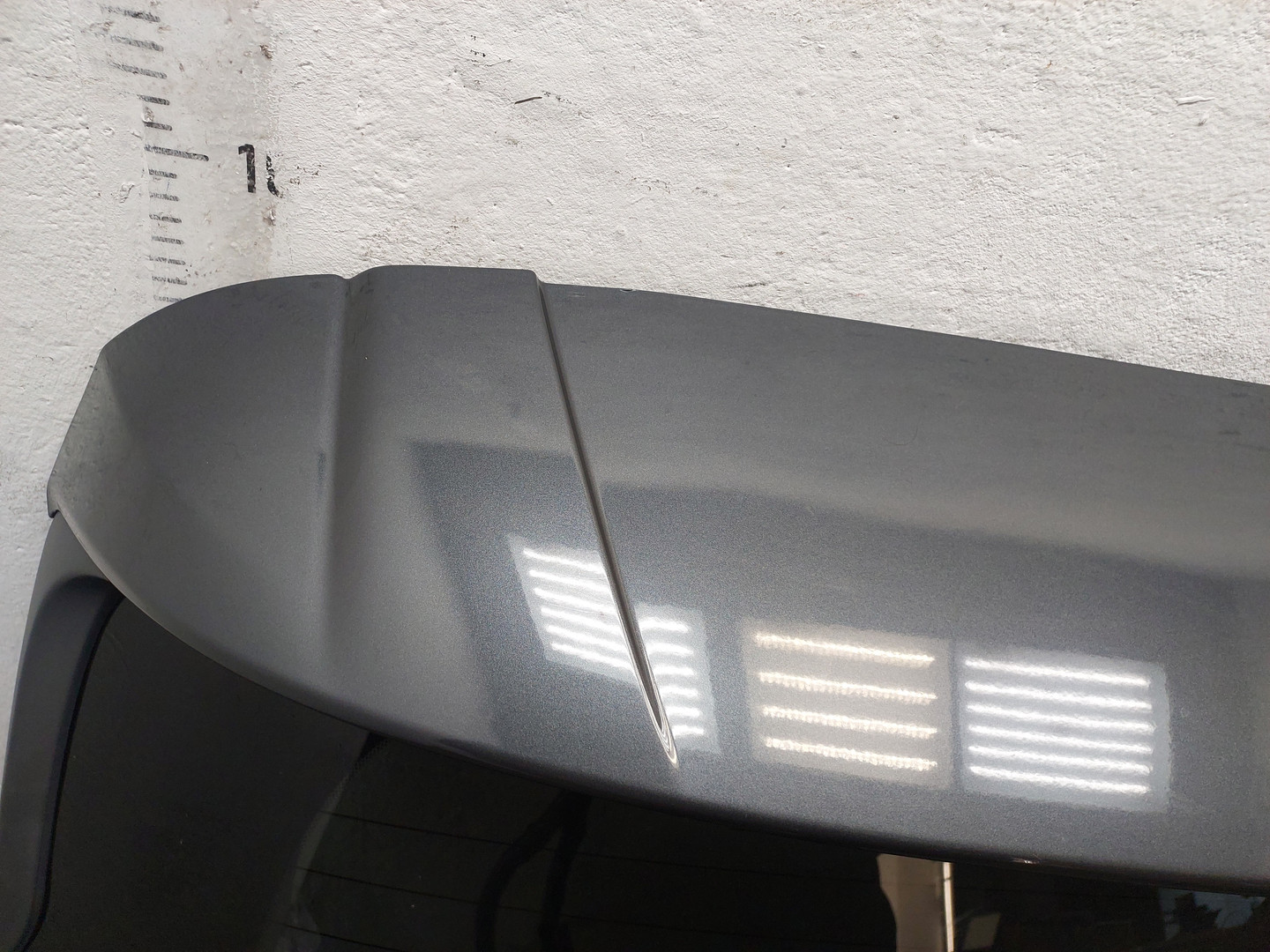 Дверь багажника