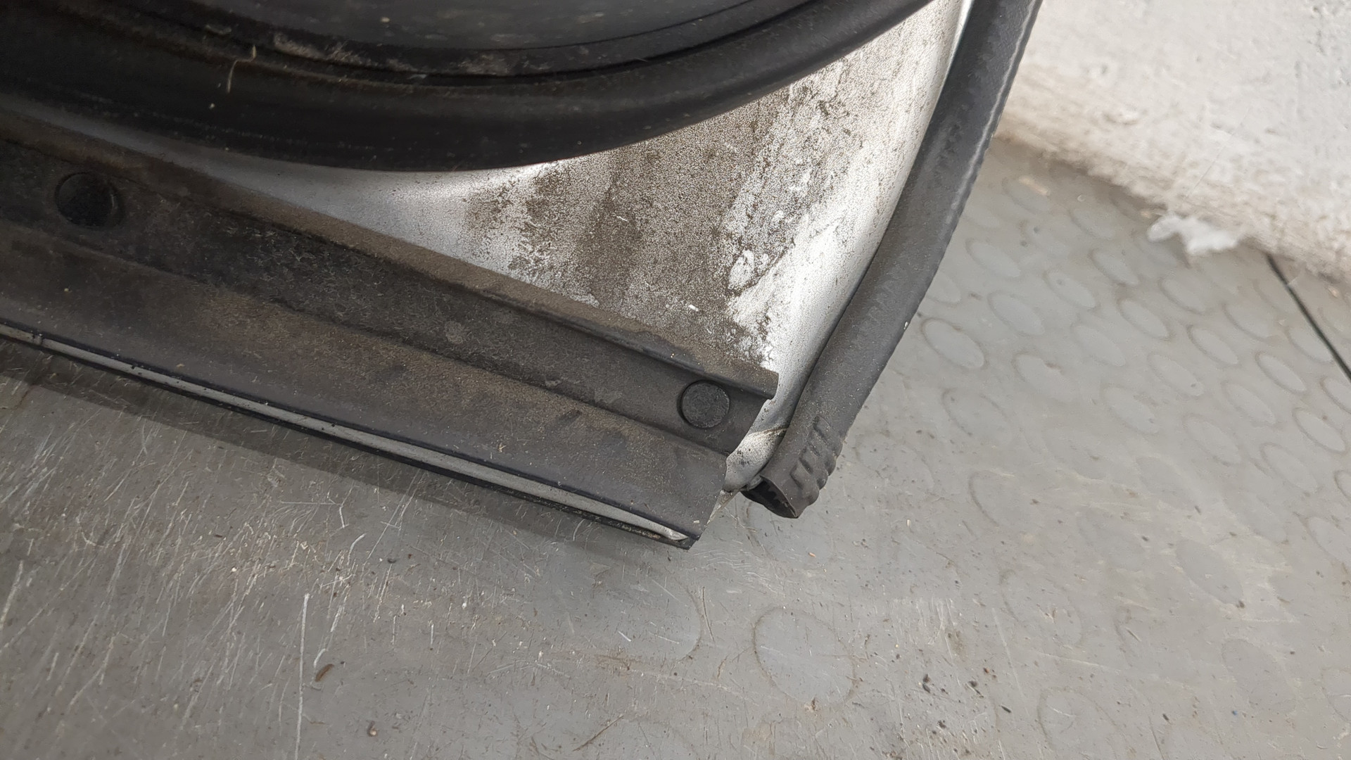 Дверь задняя левая