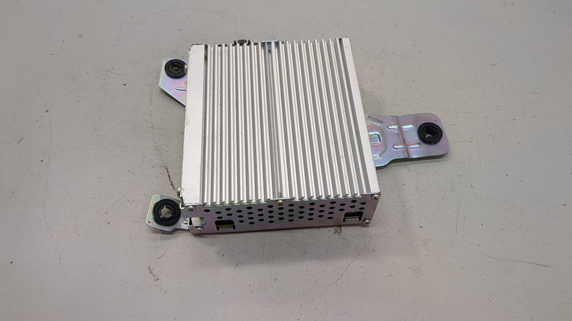 Усилитель акустической системы