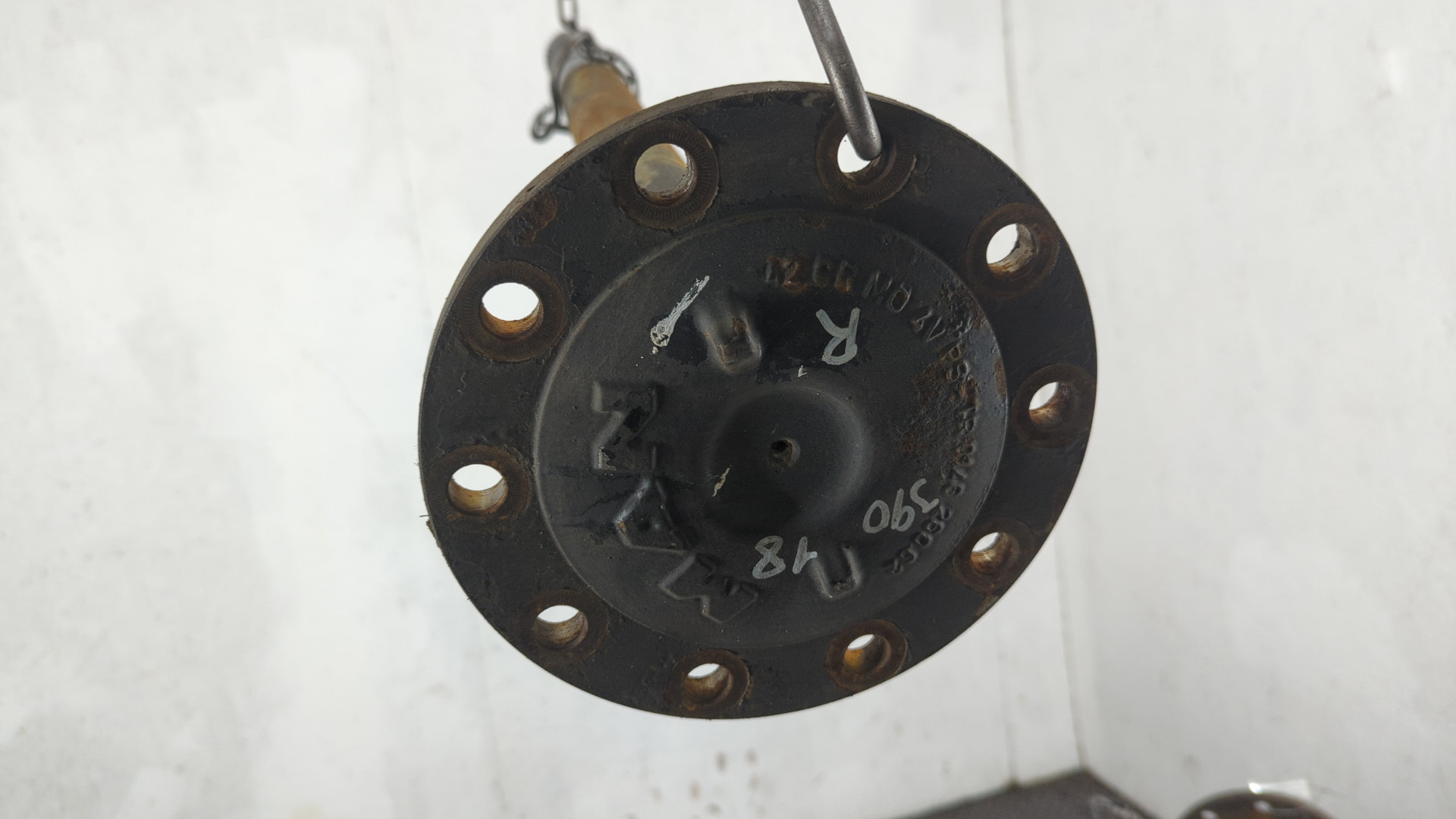 Полуось задняя правая