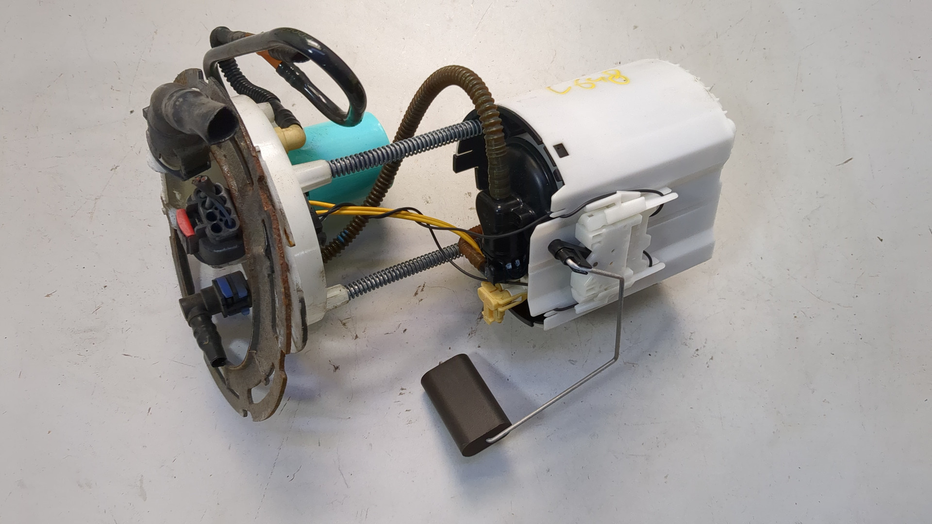 Насос топливный электрический