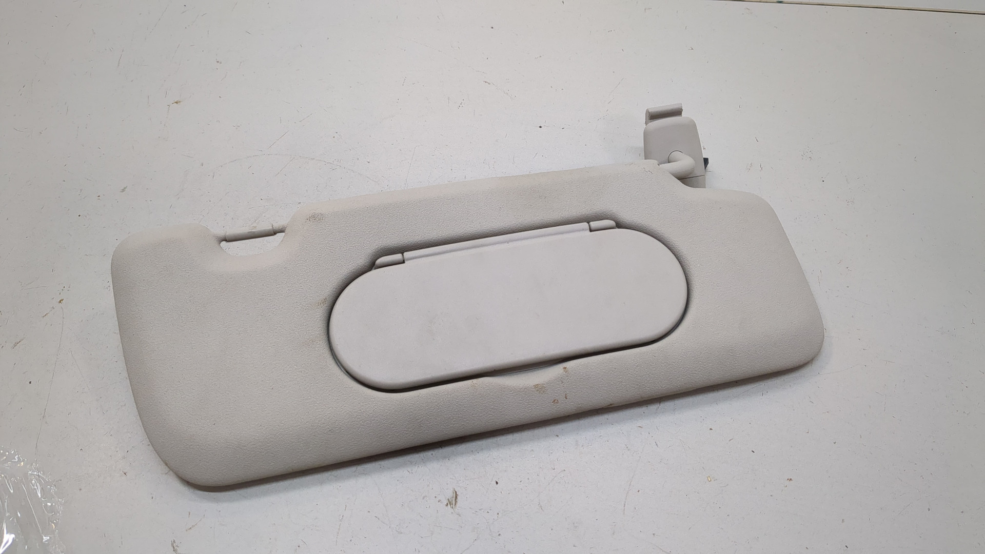 Козырек солнцезащитный