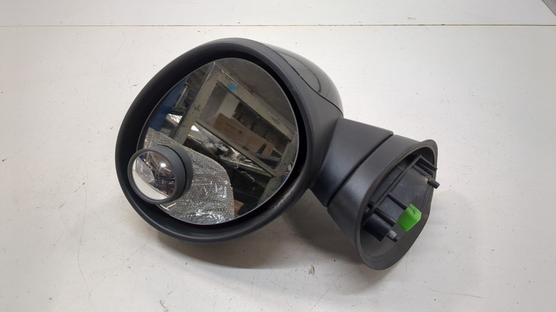 Зеркало левое электрическое