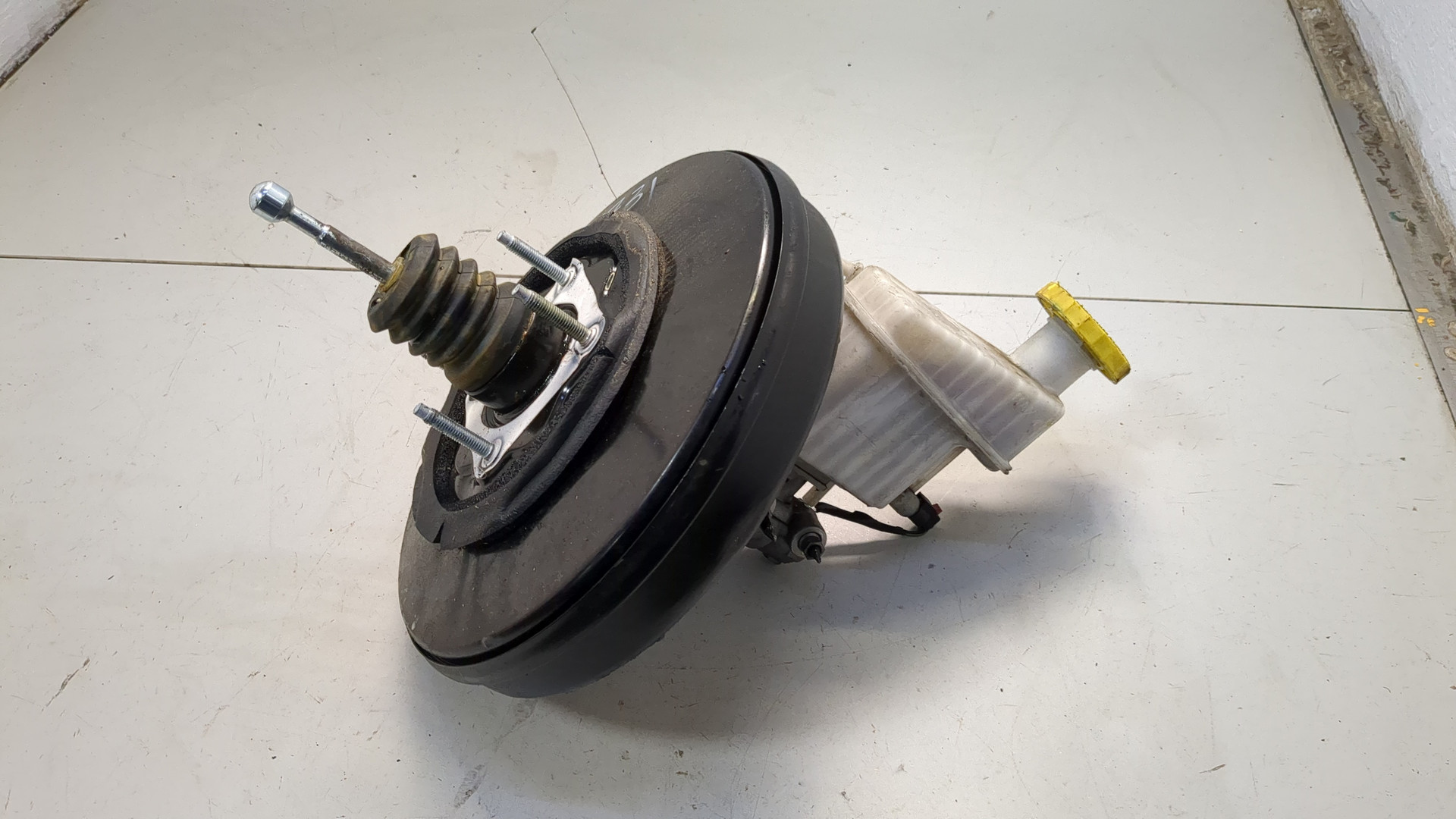 Цилиндр тормозной главный