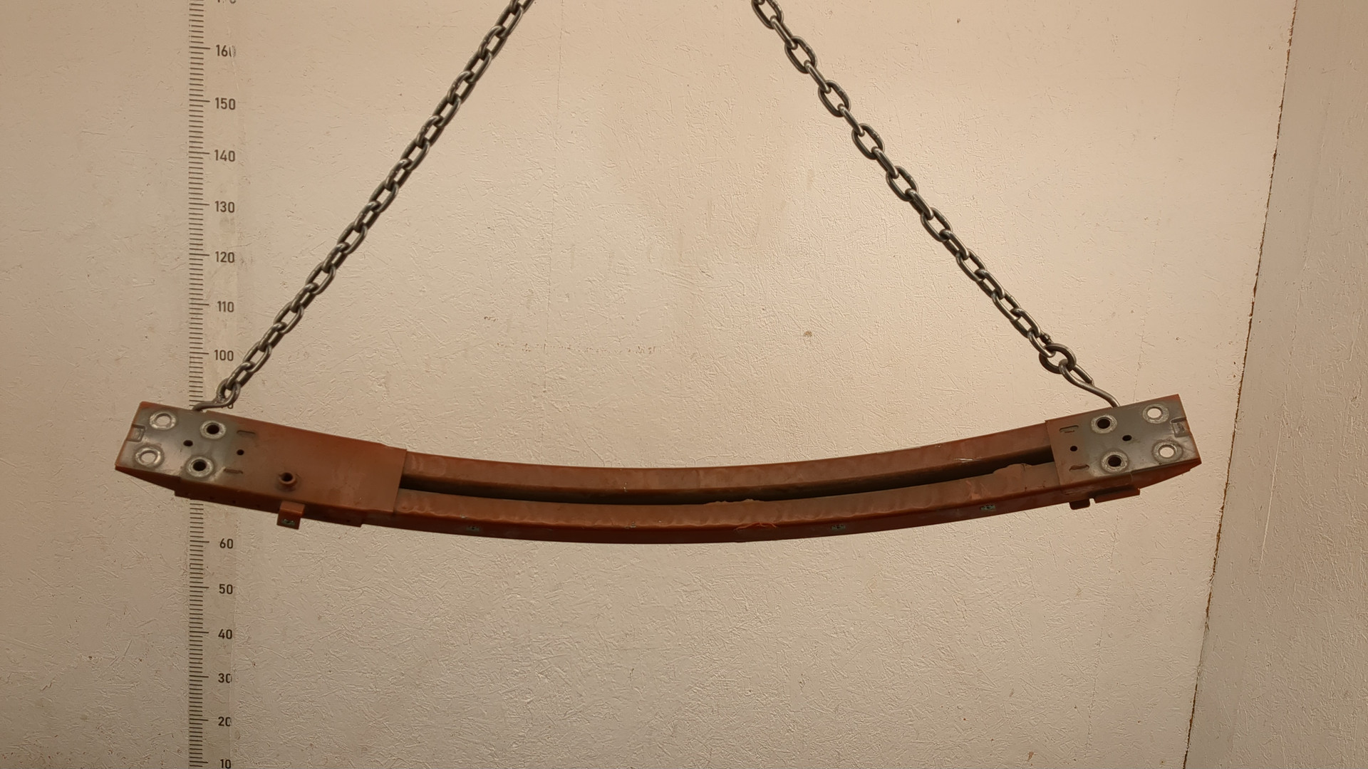 Усилитель переднего бампера