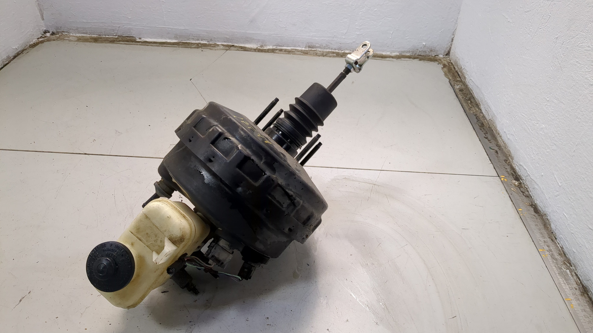 Цилиндр тормозной главный