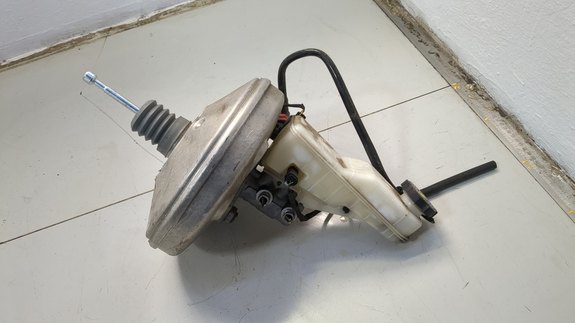 Цилиндр тормозной главный