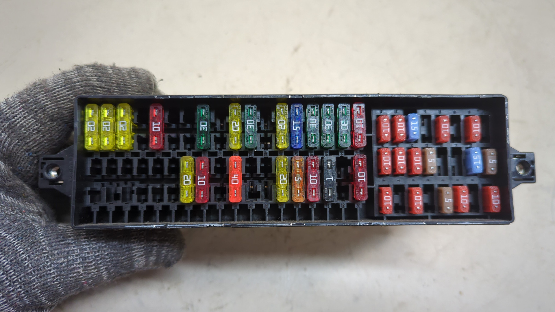 Блок предохранителей