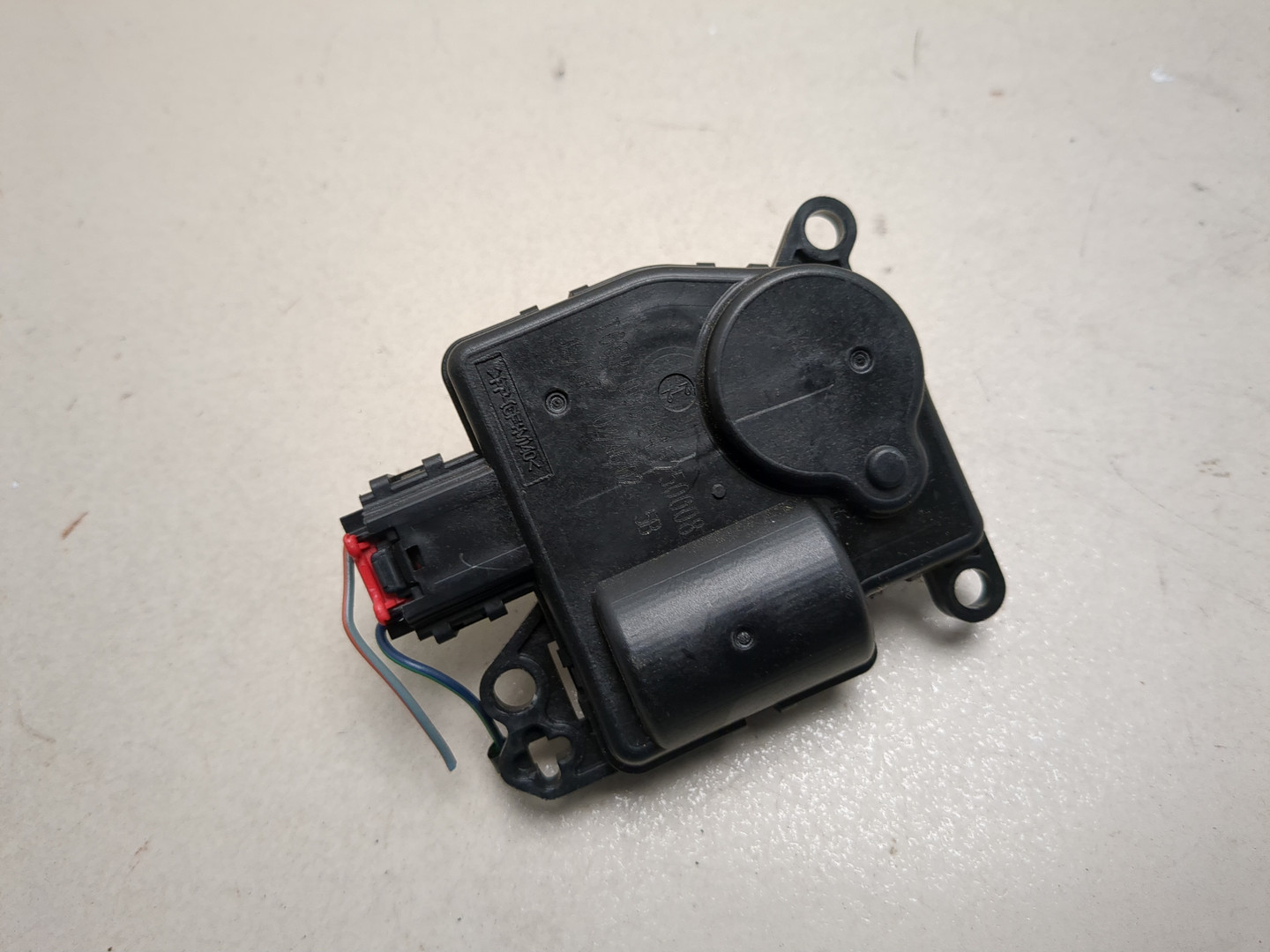 Моторчик заслонки печки