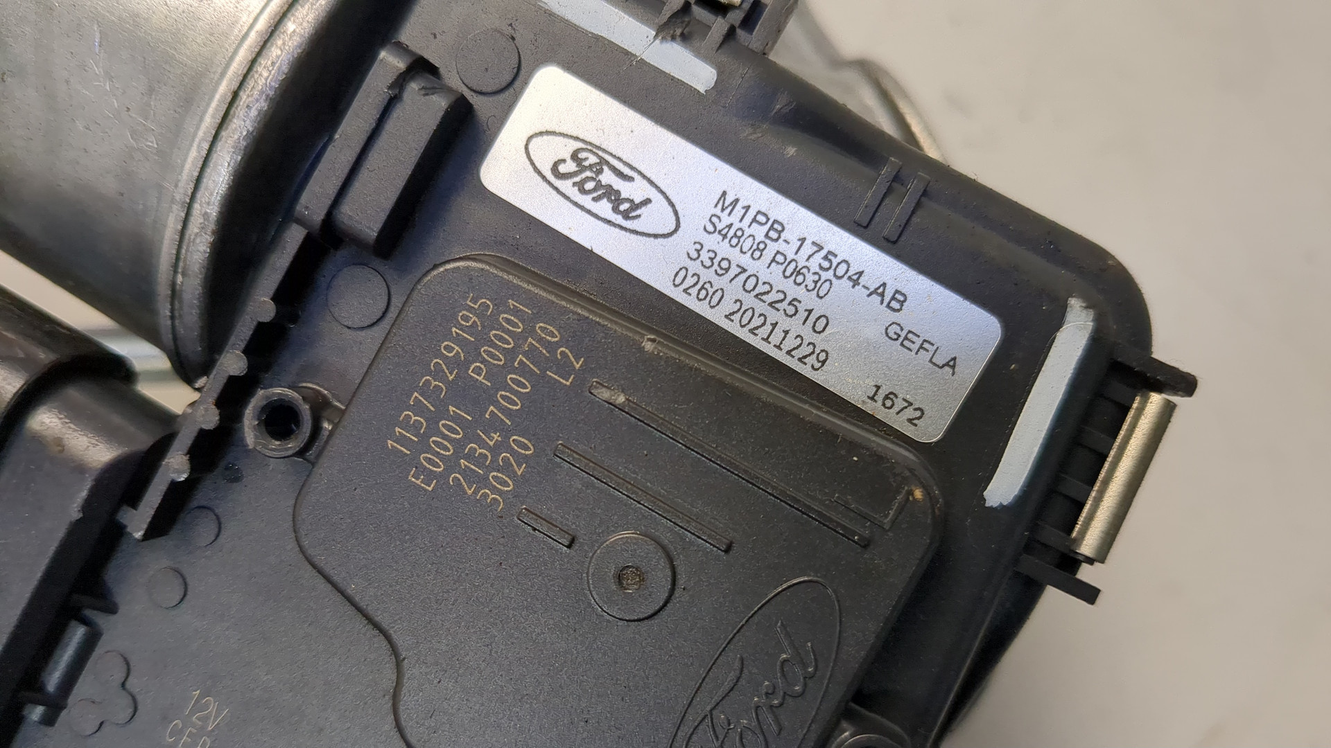 Трапеция стеклоочистителей