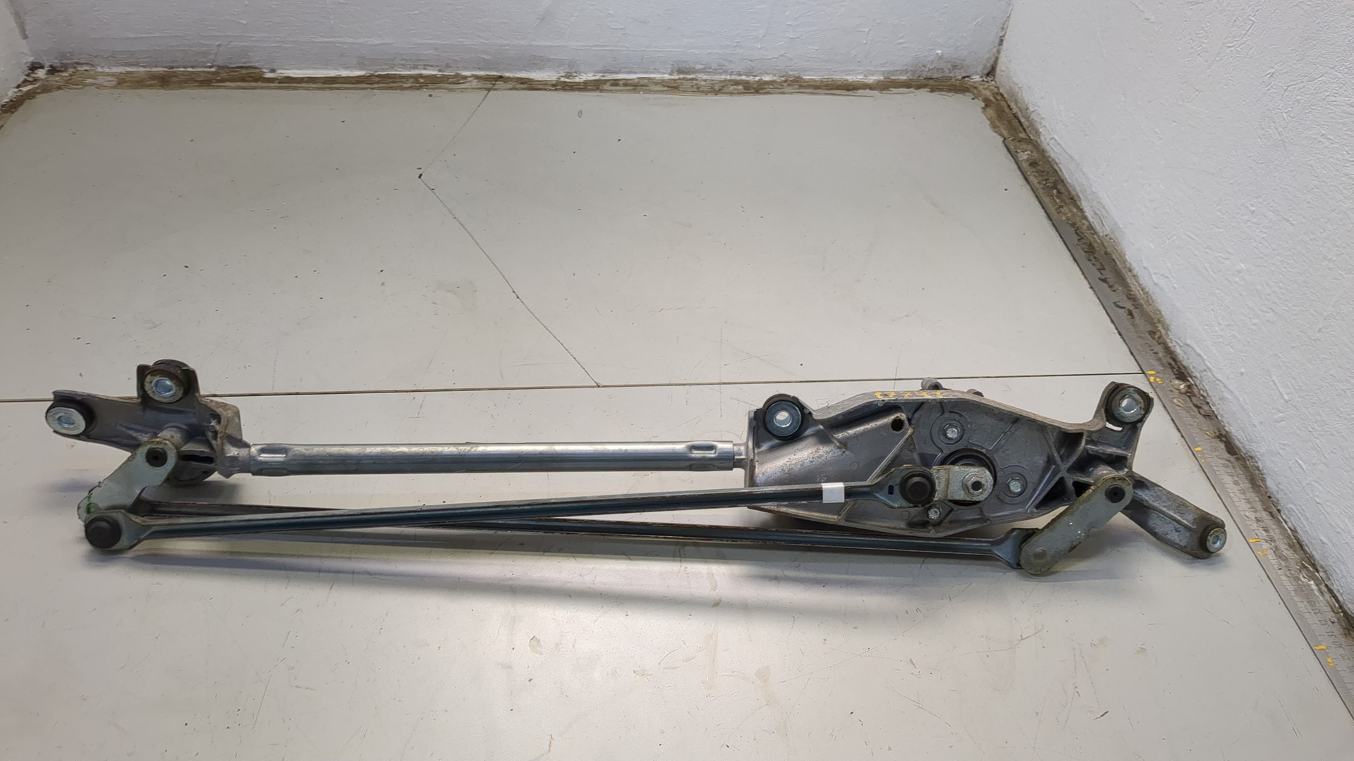 Трапеция стеклоочистителей