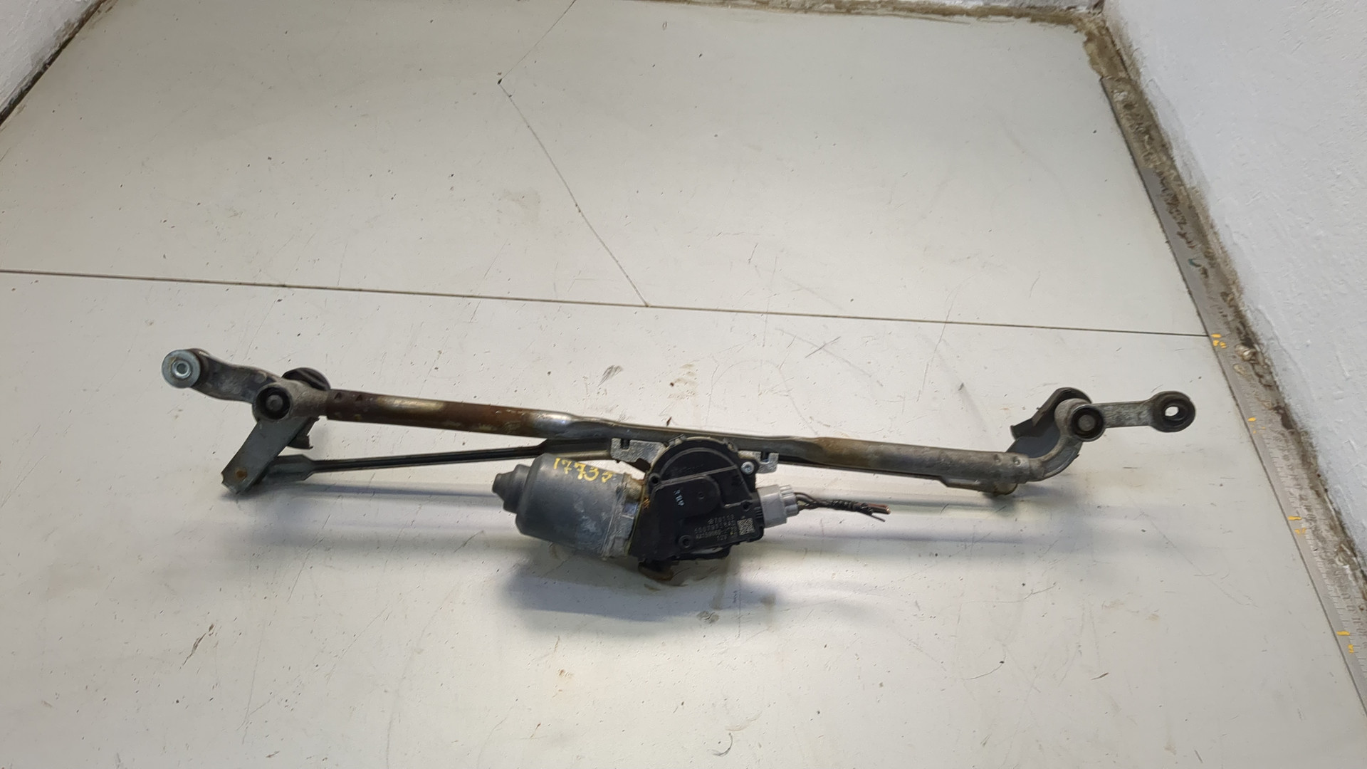 Трапеция стеклоочистителей