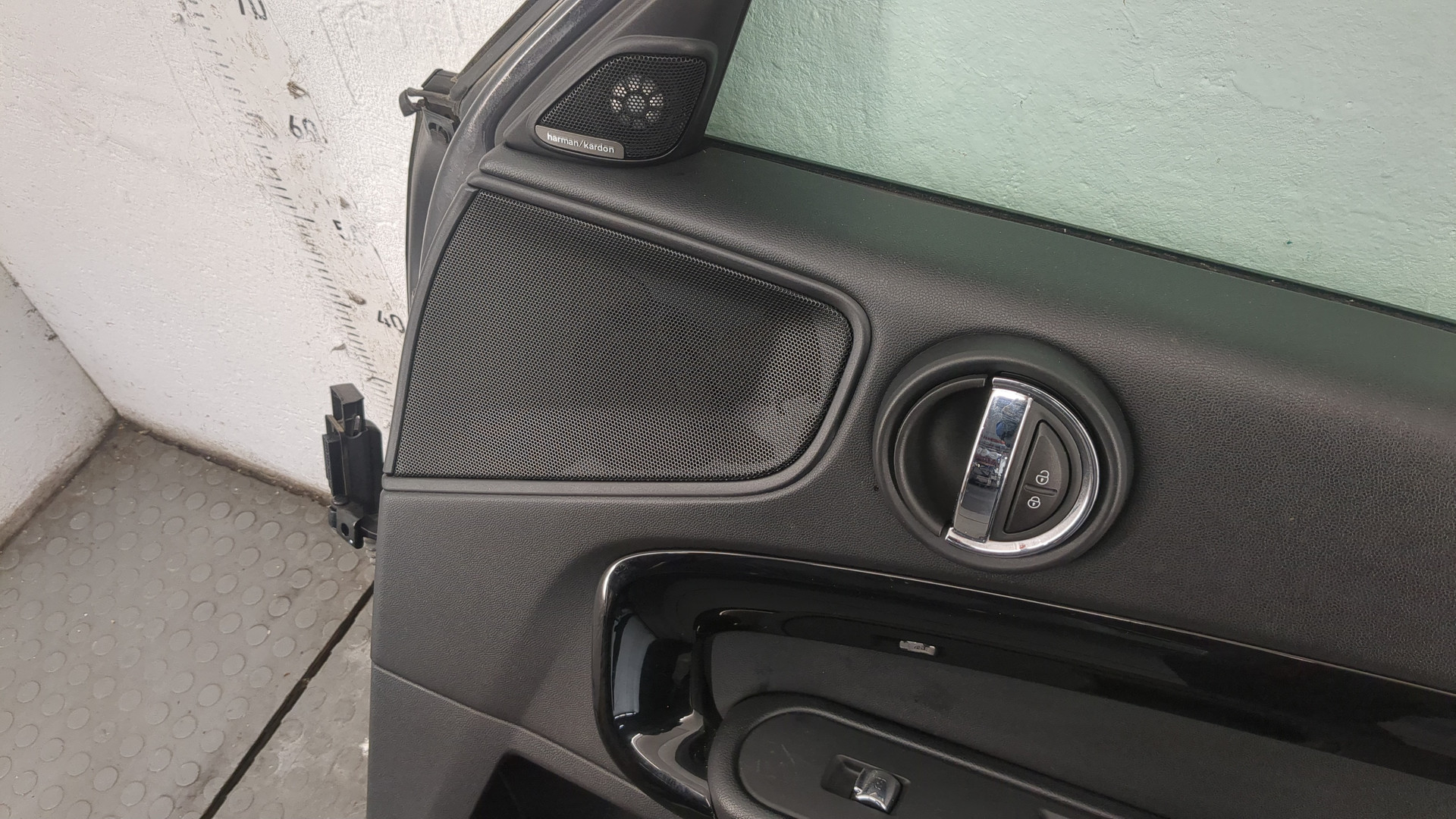 Дверь передняя правая