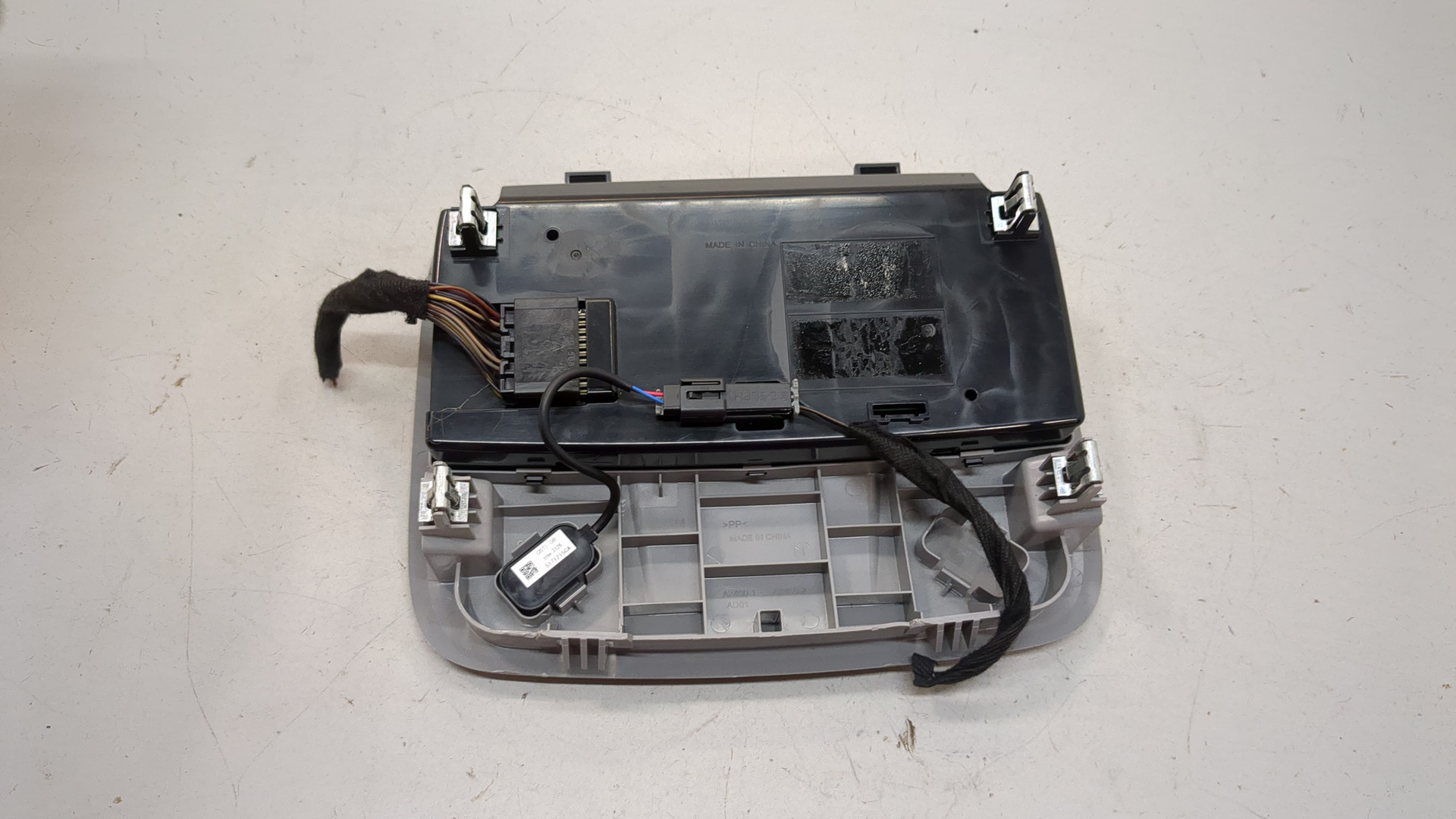 Плафон салонный