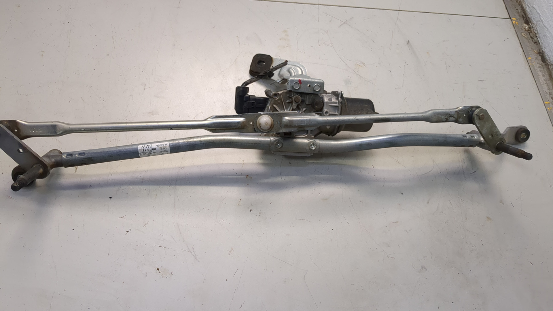 Трапеция стеклоочистителей