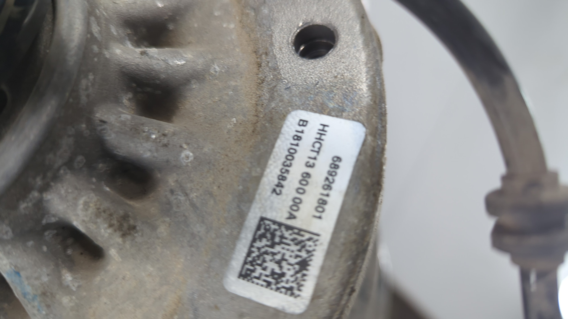 Амортизатор передний правый