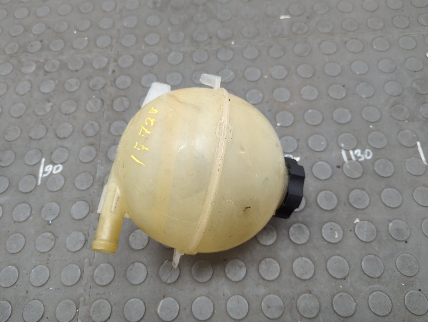 Бачок расширительный