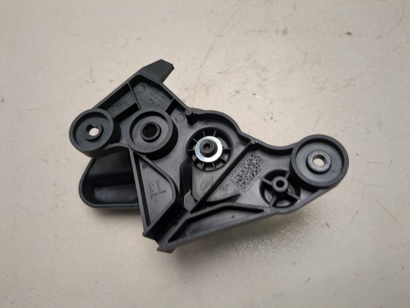 Ручка открывания капота