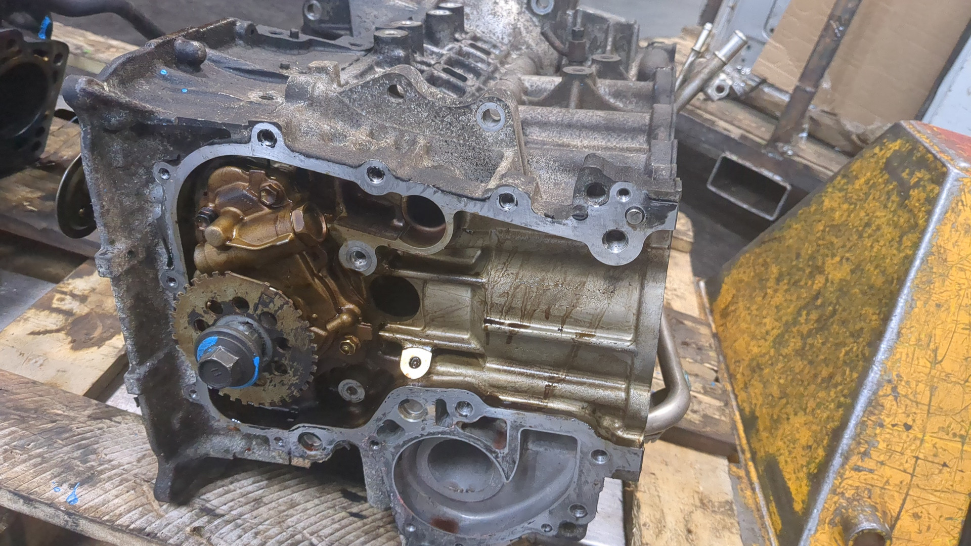 Блок двигателя