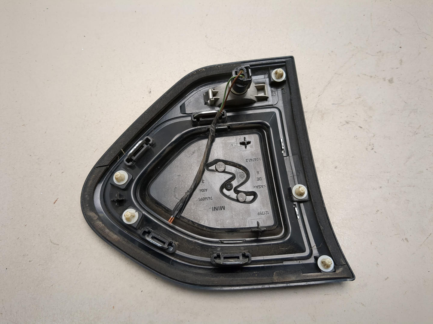 Накладка переднего крыла левого