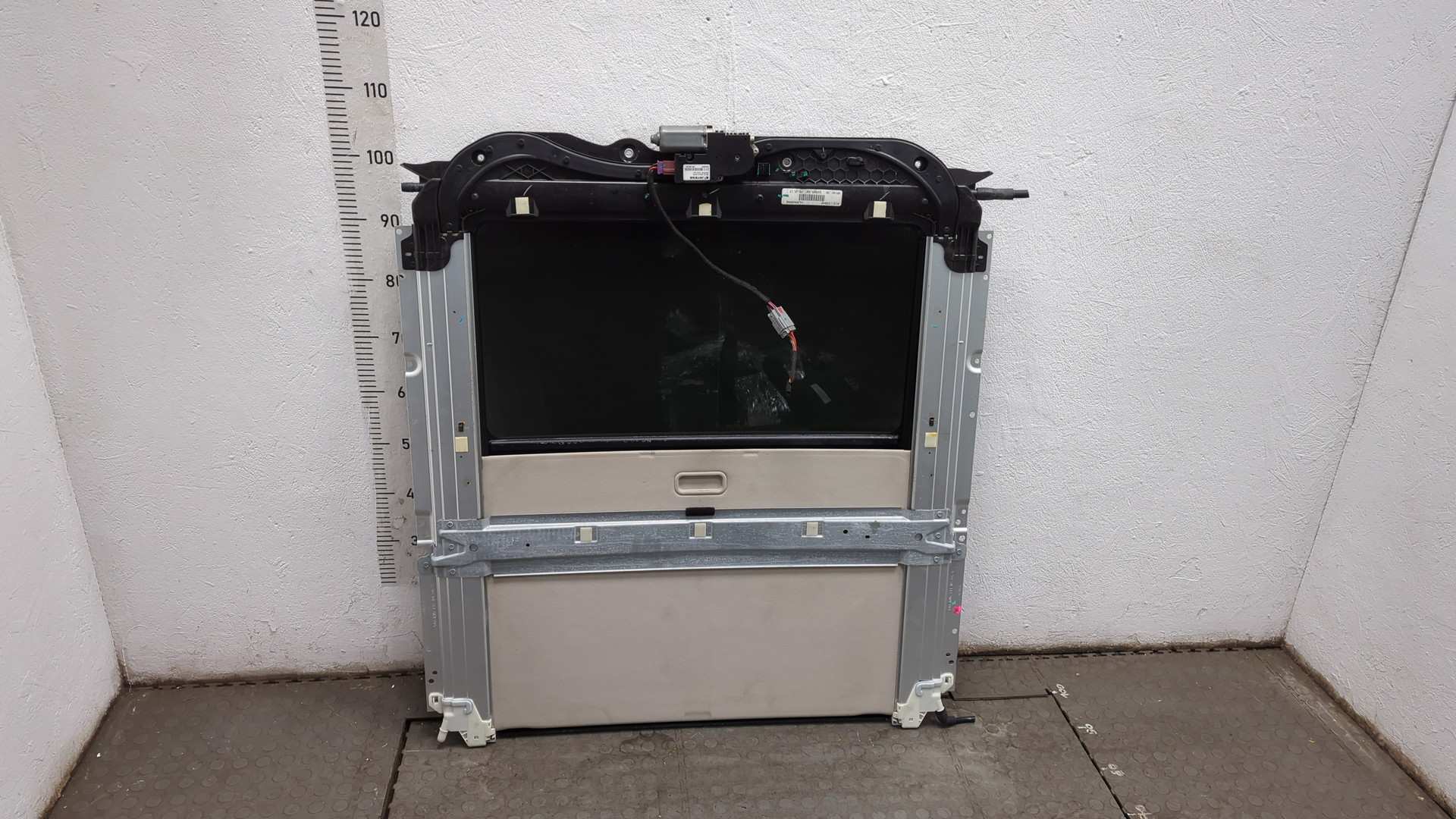 Люк в сборе электрический