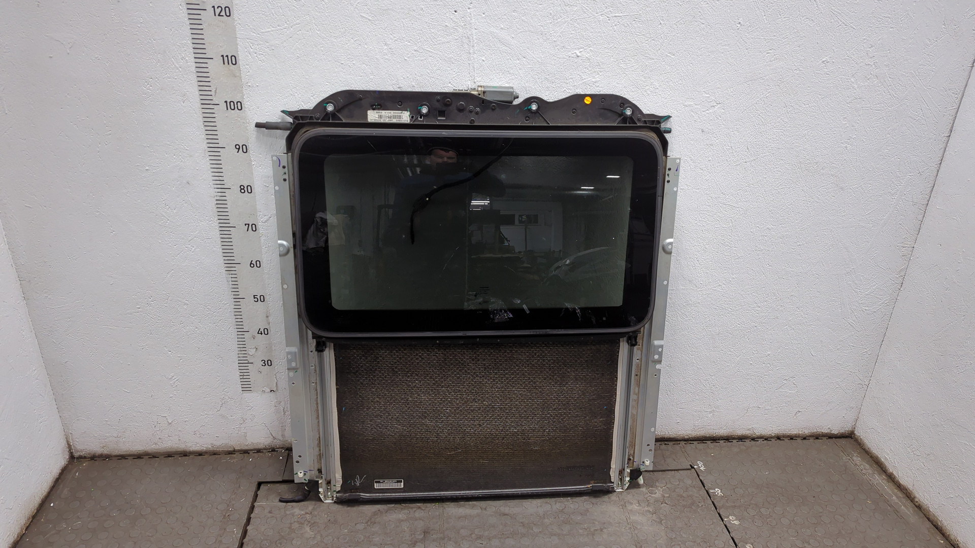 Люк в сборе электрический