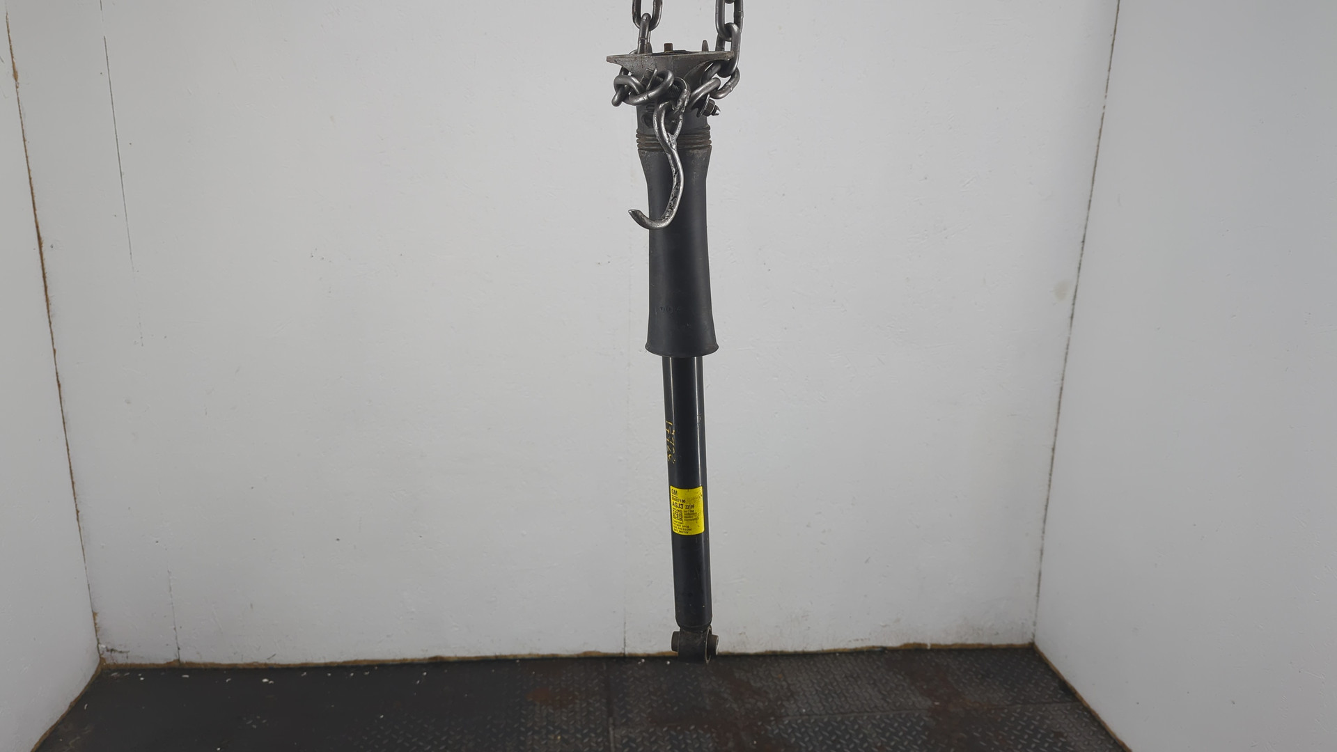 Амортизатор задний (стойка)