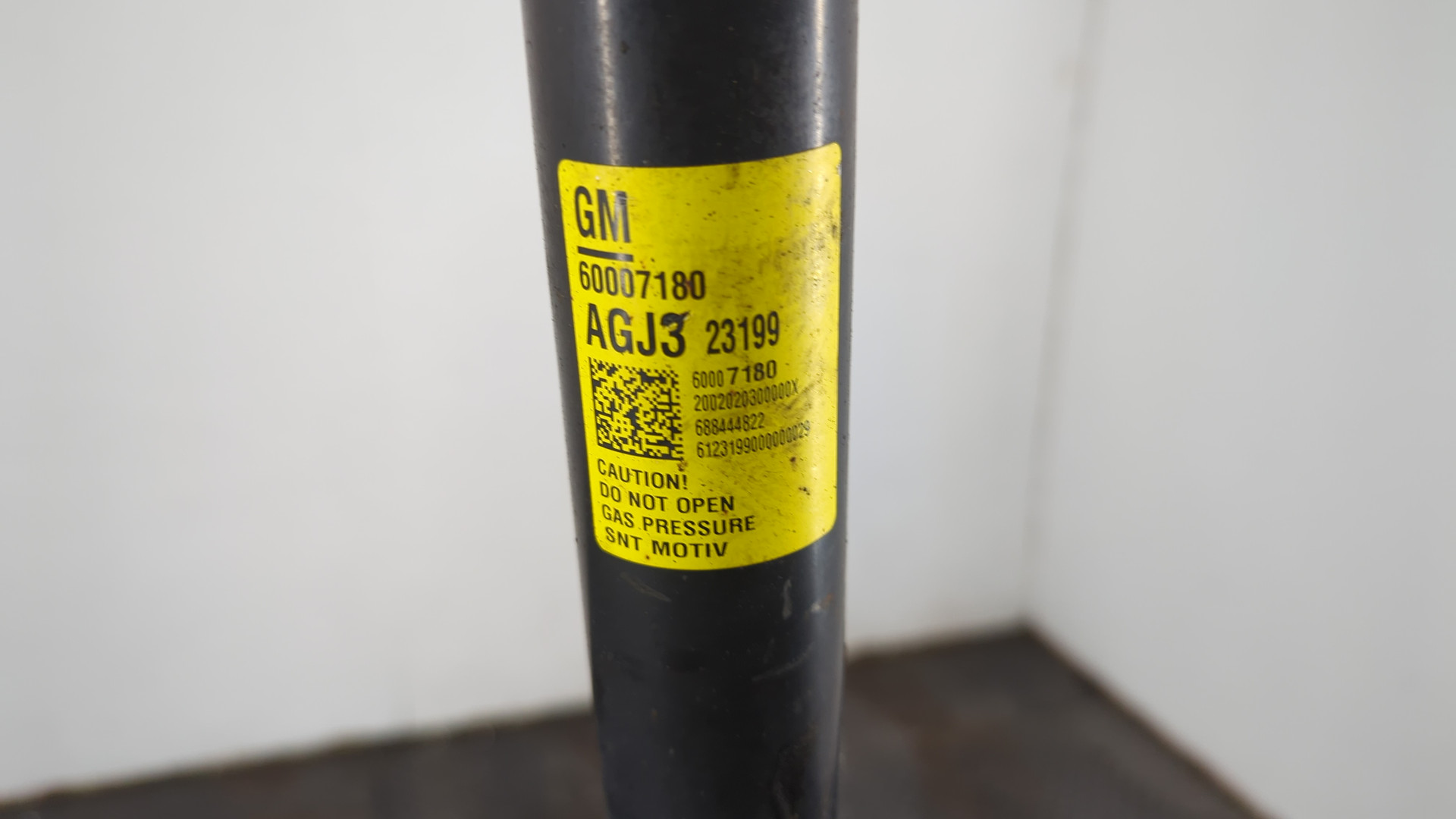 Амортизатор задний (стойка)