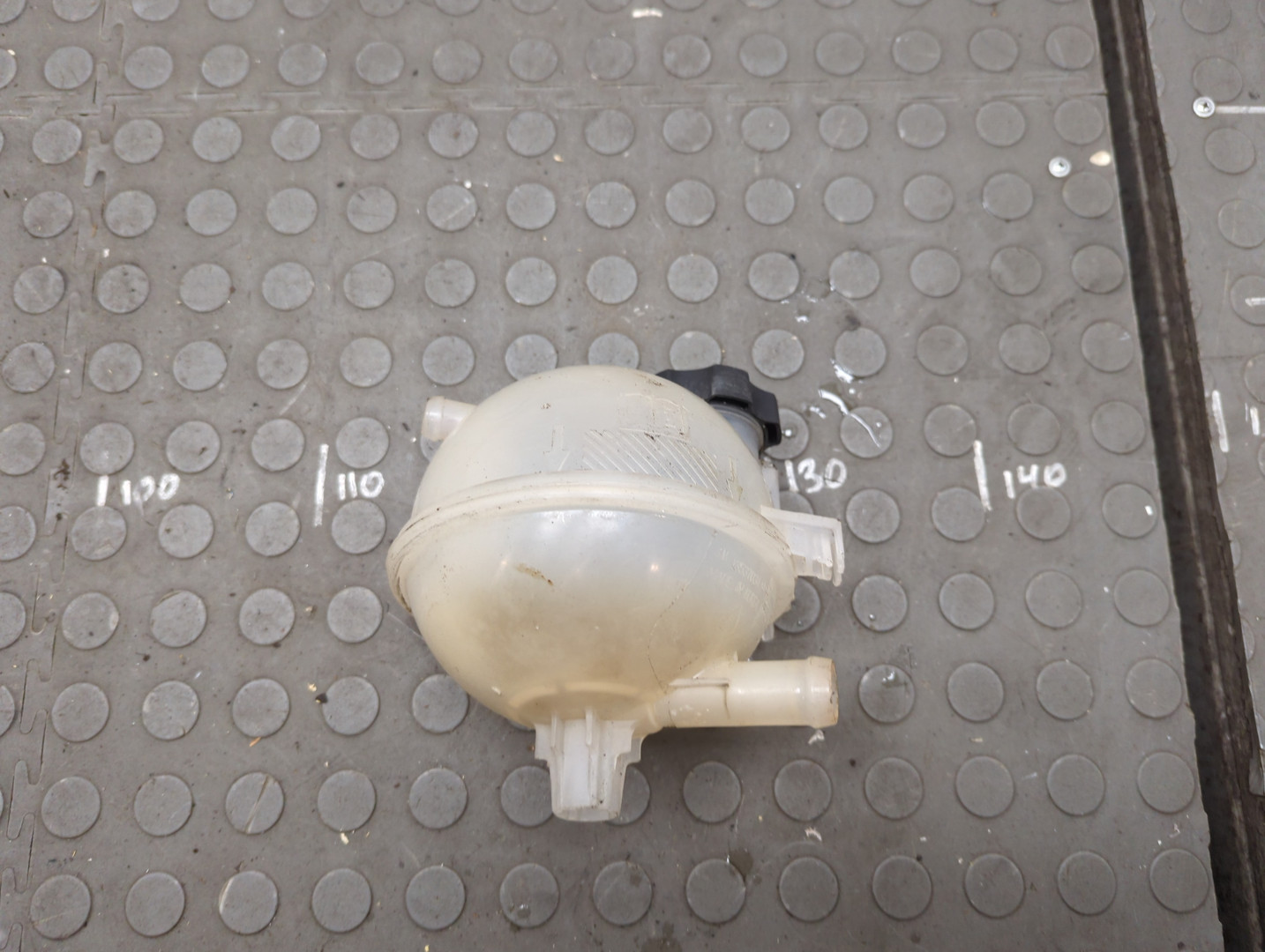 Бачок расширительный