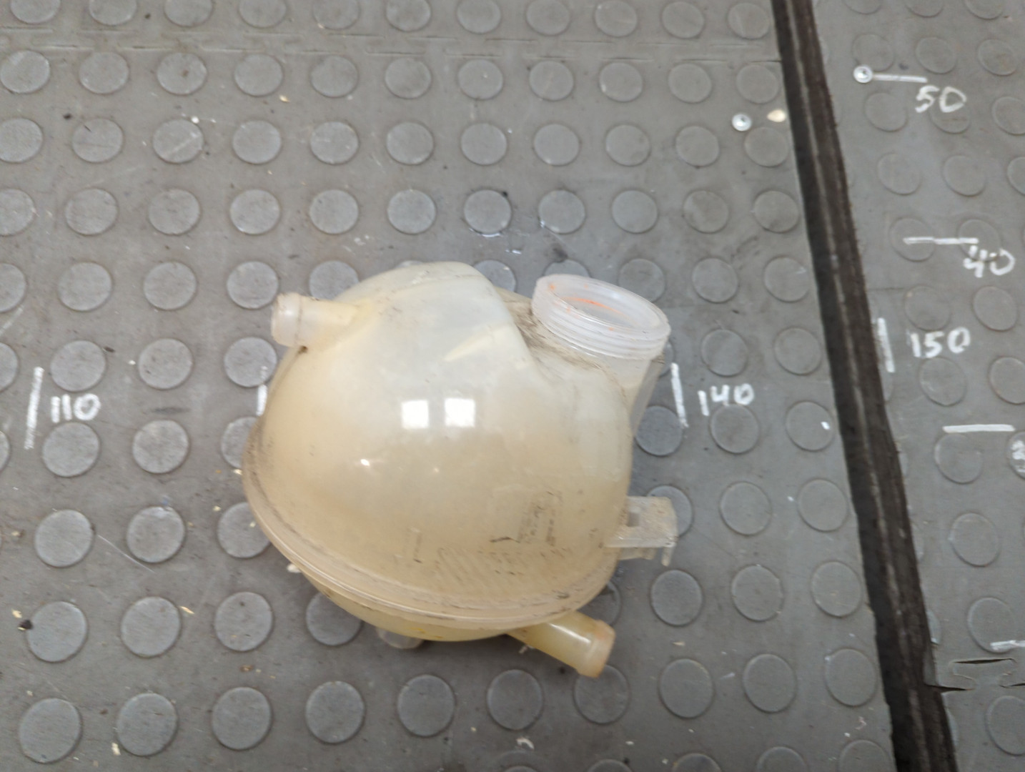 Бачок расширительный