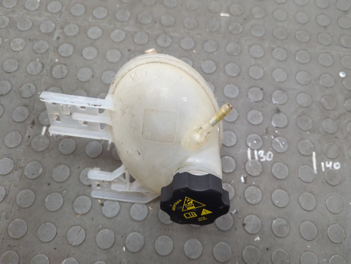 Бачок расширительный