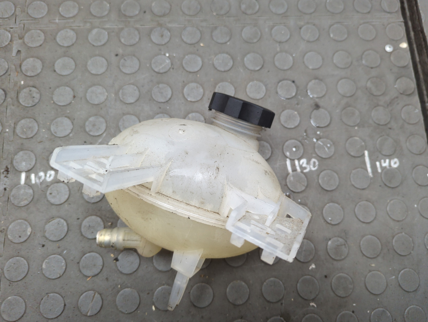 Бачок расширительный