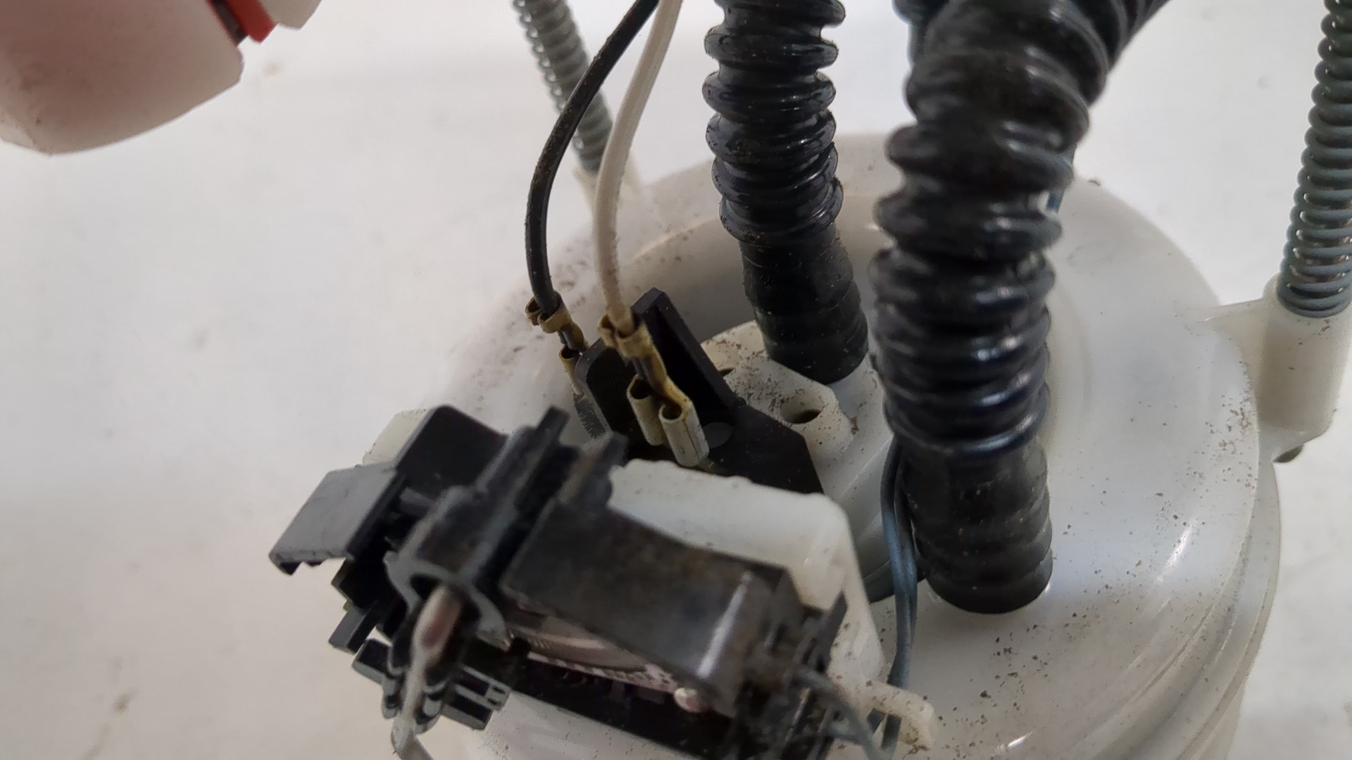 Насос топливный электрический