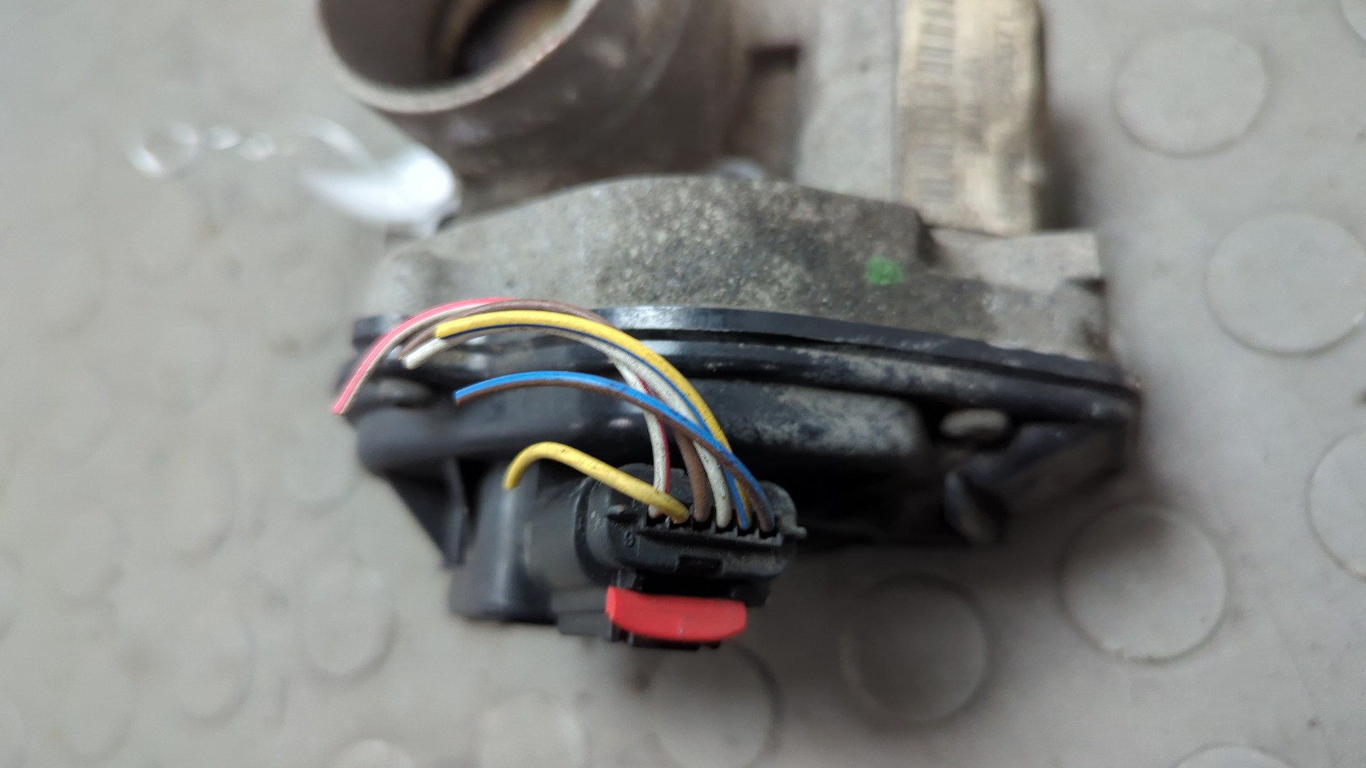 Заслонка дроссельная электрическая