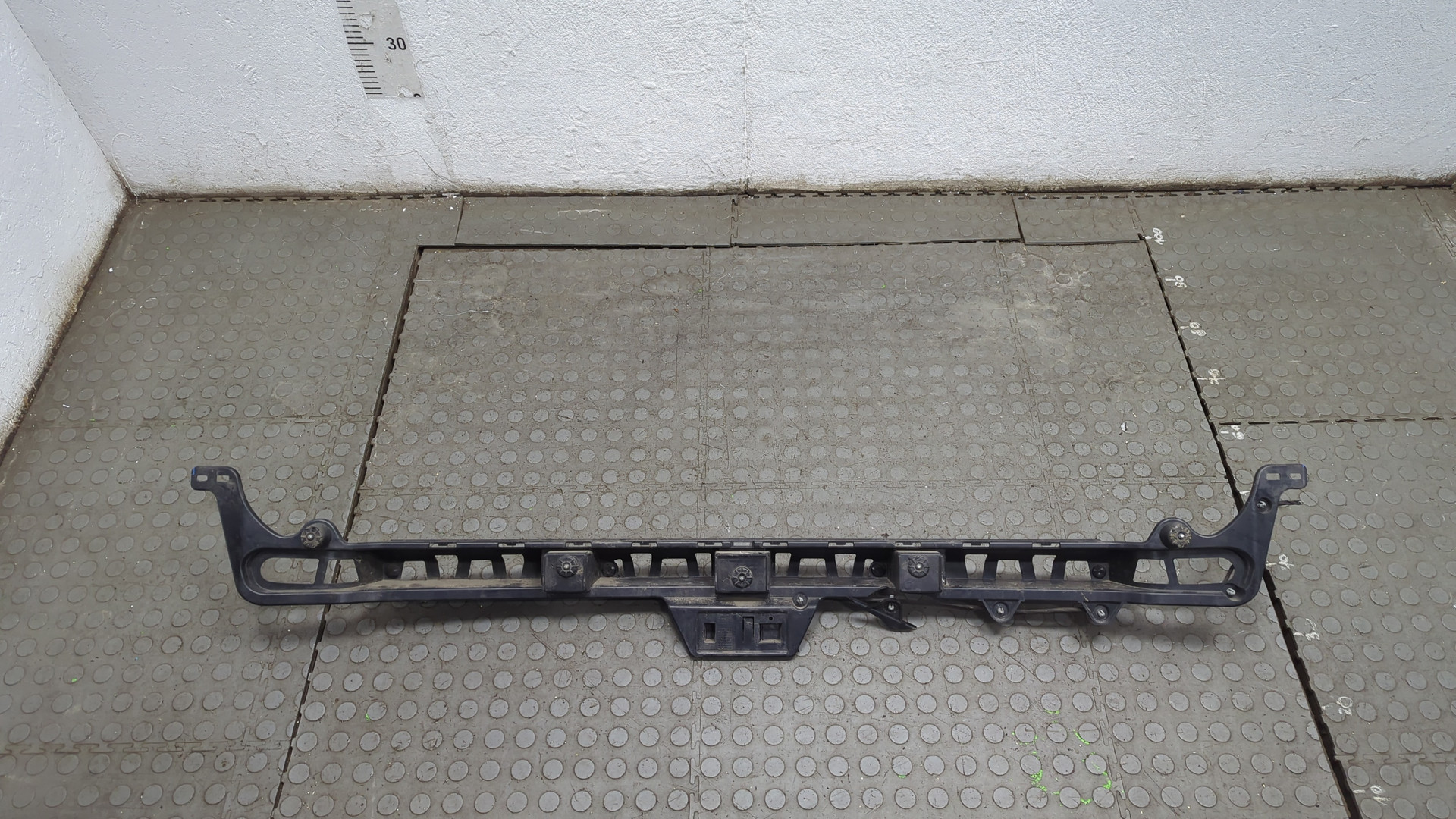 Усилитель заднего бампера