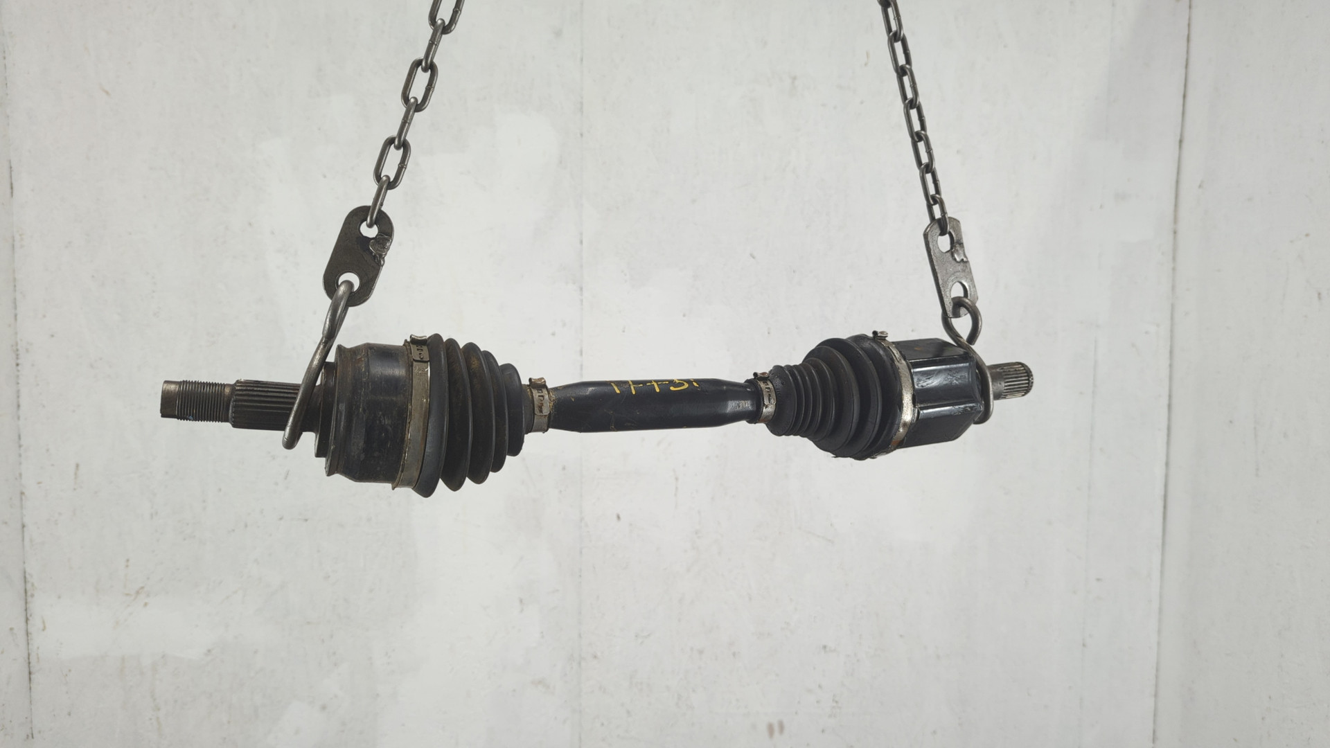 Полуось передняя левая