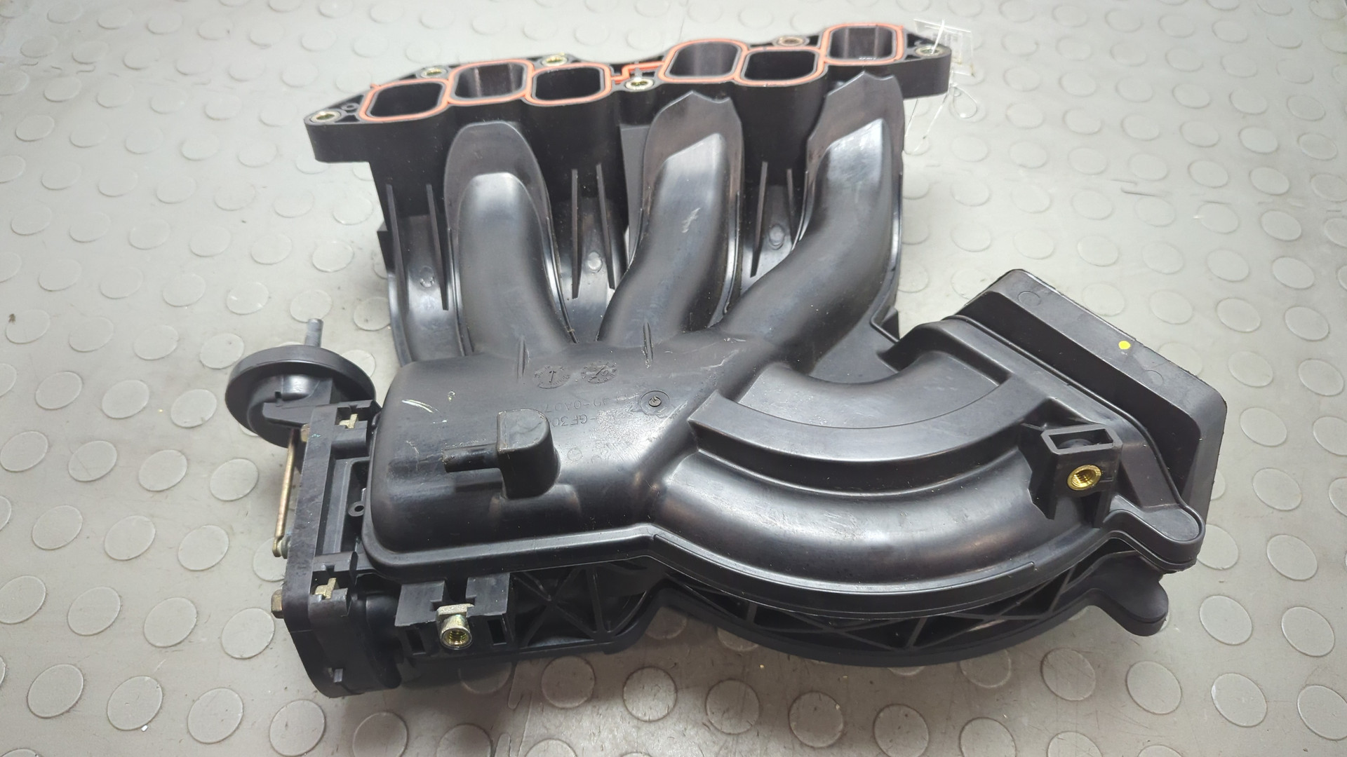 Коллектор впускной