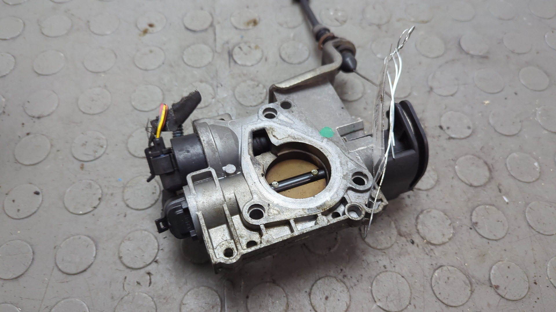 Заслонка дроссельная электрическая