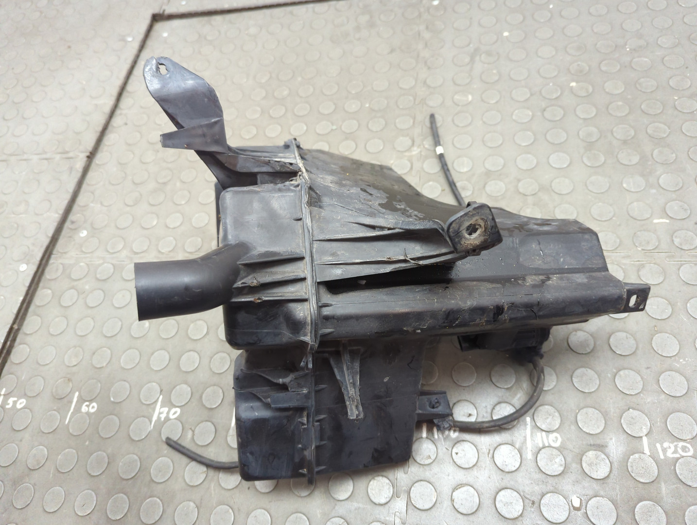 Бачок омывателя лобового стекла