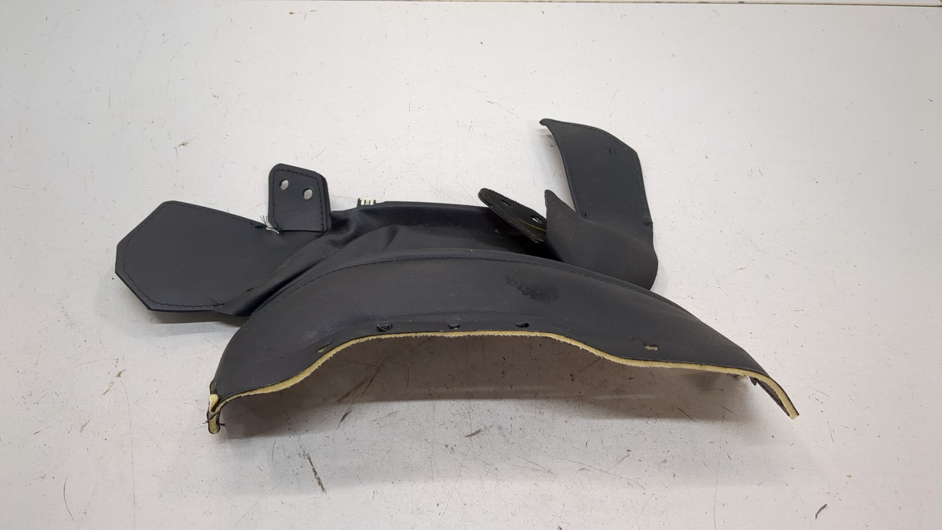 Кожух рулевой колонки